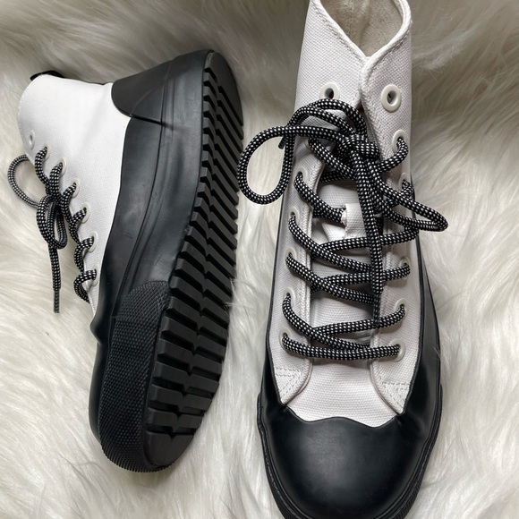 🐼🔳Hunter x Hunter Womens Boots Shoes Size 7.5 or Mens Size 5.5 - Picture 9 of 10